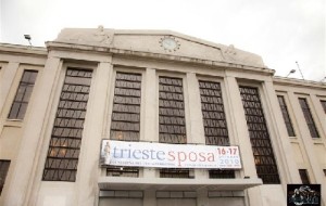 ABITI BIANCHI SULLE RIVE DI TRIESTE