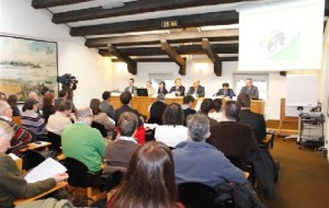 L’auto del futuro non ha bisogno del pieno ma si ricarica