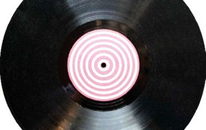 Le copertine dei dischi in vinile ripercorrono la storia del rock