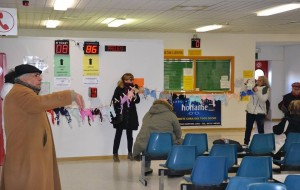 PROTESTA A COLPI DI REGGISENO