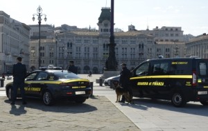 SI FINGEVANO FINANZIERI E RAPINAVANO IMPRENDITORI