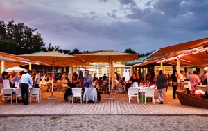 NASO ALL’INSU’ E CALICE IN MANO