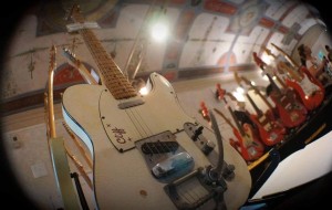 STRUMENTI FENDER :A PORDENONE IN MOSTRA COLLEZIONE UNICA AL MONDO