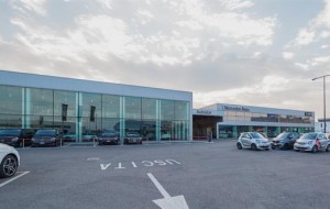 AUTOSTAR METTE IN FILA 45 KM DI AUTOMOBILI VENDUTE