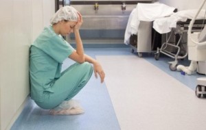 CRESCONO AGGRESSIONI ED INSULTI A MEDICI ED INFERMIERI: STOP A VIOLENZA IN CORSIA