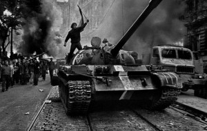 PRIMAVERA DI PRAGA: IN MOSTRA 100 SCATTI STRAORDINARI A MANZANO