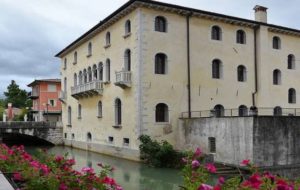 HAPPY BUSINESS TO YOU: A SACILE DA 10 PAESI DEL MONDO