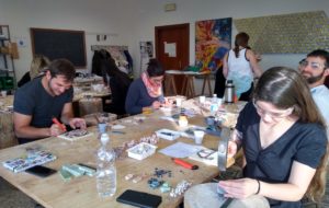 A SPILIMBERGO CORSO DI MOSAICO PER  14 DISCENDENTI DI FRIULANI ALL’ESTERO