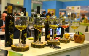 OLIO CAPITALE: 231 OLII EXTRAVERGINI IN GARA