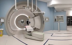 PROTONTERAPIA, PRESTO AL CRO
