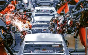 PN: MANIFATTURIERO, FATTURATO ESTERO A -7,5%