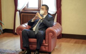 TZITZIKOSTAS (CdR) SU DISPUTA PROSEK