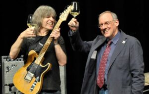 È MORTO CLAUDIO CORRA’.   FONDATORE   ANIMATORE DEL CIRCOLO CONTROTEMPO