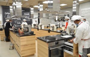 MEETING PLACE TIARE: CORSI DI RISTORAZIONE PER MINORI NON ACCOMPAGNATI