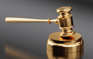 RICOSTRUZONE CARRIERA SCUOLA: SENTENZA GIUDICE FAVOREVOLE A LAVORATRICE