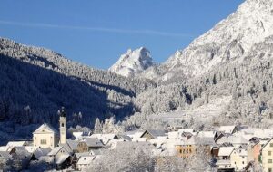 UNA BOCCATA D’ARTE A PESARIIS