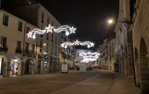 LA CITTÁ ACCENDE IL NATALE