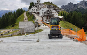 GIRO D’ITALIA E LUSSARI: TRIBUTO A CAINERO E PUNTUALIZZAZIONI SULLA “STRADA DELLE POLEMICHE”