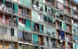 EXTRACOMUNITARI E ATER: INCOSTITUZIONALE RICHIEDERE LORO DOCUMENTI AGGIUNTIVI