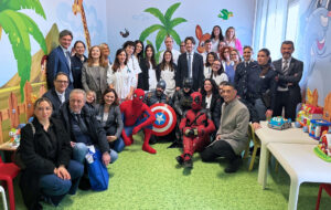 VENETO – STEFANI CON I SUPEREROI VISITA LE PEDIATRIE DI PORTOGRUARO E SAN DONÀ
