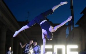 UDINE BUSKERS FESTIVAL: L’ARTE DI STRADA CONQUISTA IL PARCO MORETTI