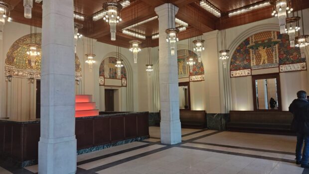 AL VIA I LAVORI DI RESTYLING DELLO STORICO CAFFÈ CONTARENA: PRESTO LA RIAPERTURA FIRMATA SIGNORVINO